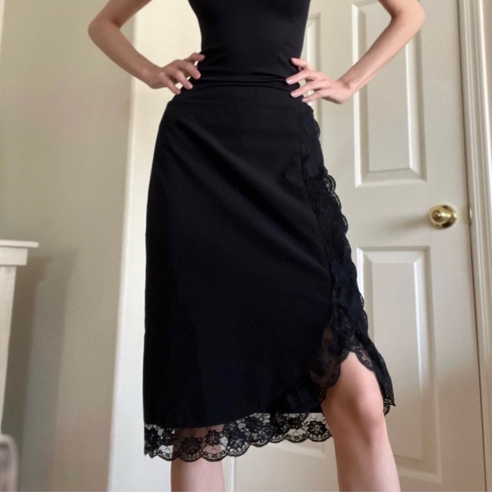 🪦Black Lace Trim Midi Skirt🪦